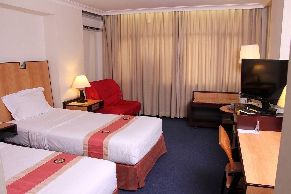 Metro Park View Hotel Kota Lama Semarang Exterior photo