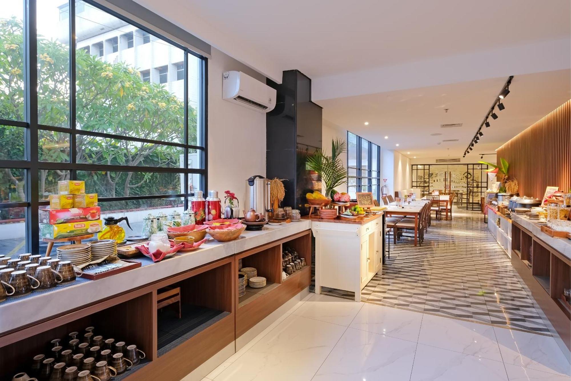 Metro Park View Hotel Kota Lama Semarang Exterior photo