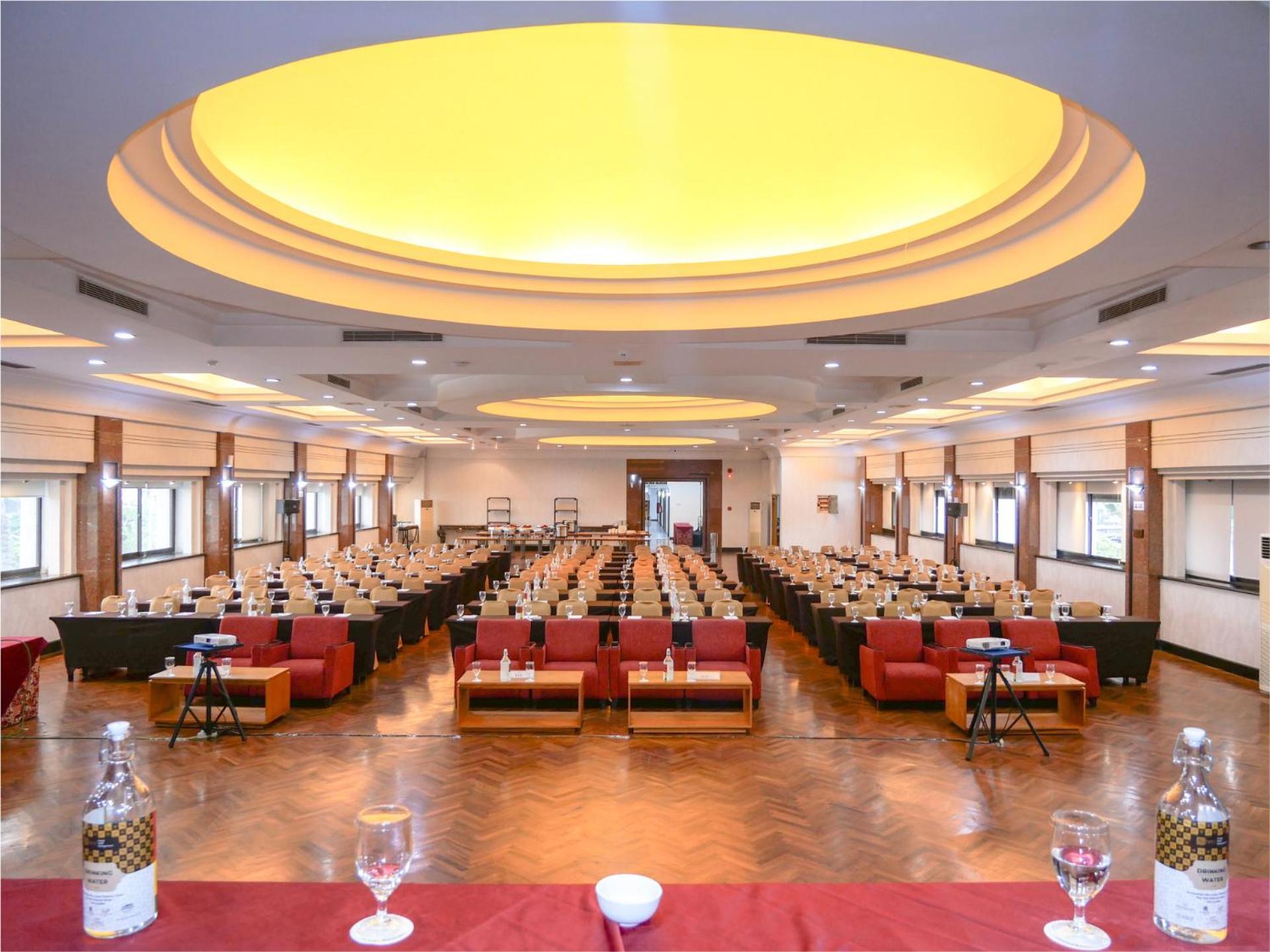 Metro Park View Hotel Kota Lama Semarang Exterior photo