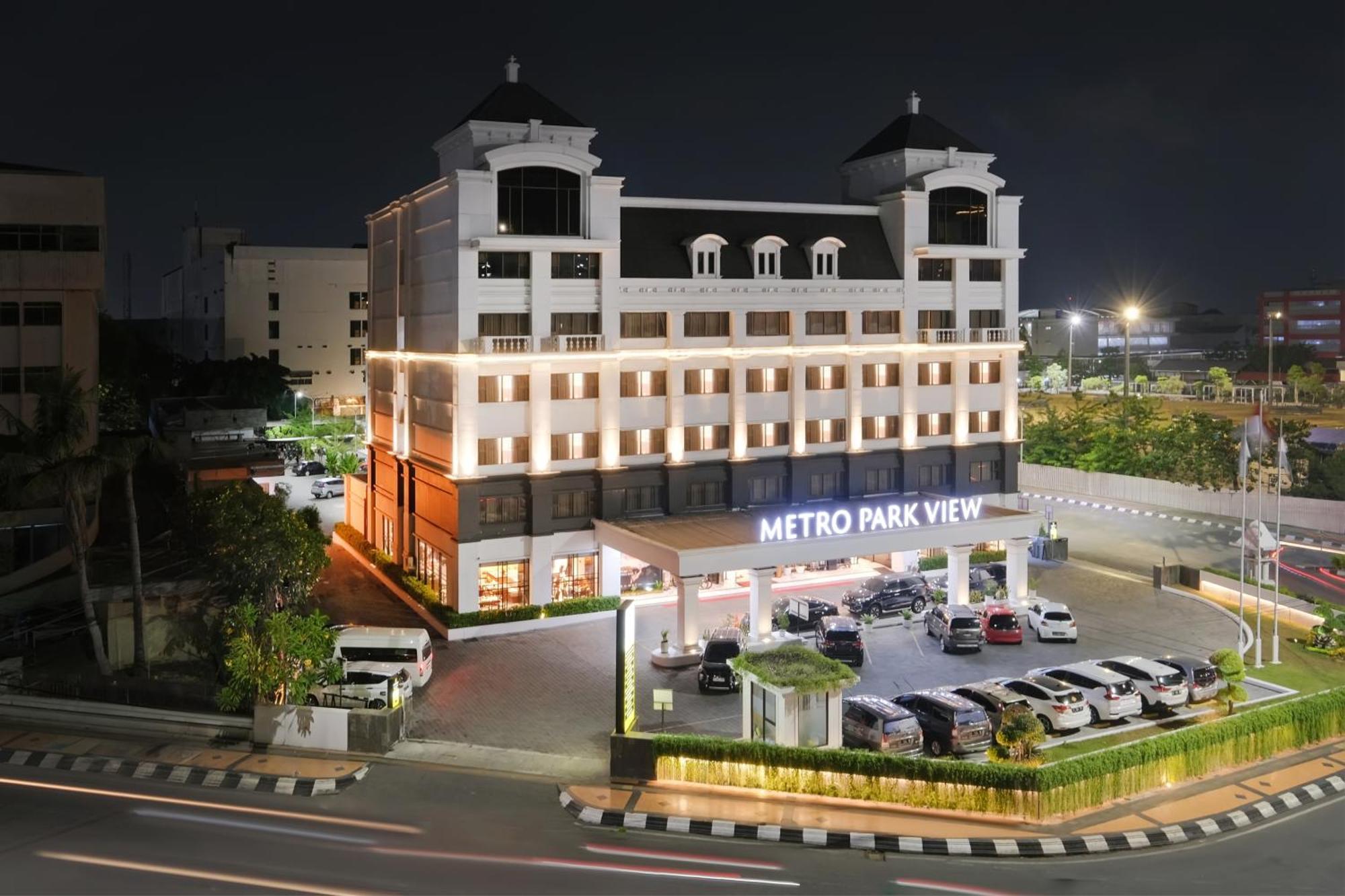 Metro Park View Hotel Kota Lama Semarang Exterior photo